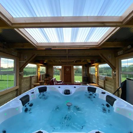 Sleeps 12 Hot Tub Sauna Cinema Pets Welcome Enniskillen Ngoại thất bức ảnh