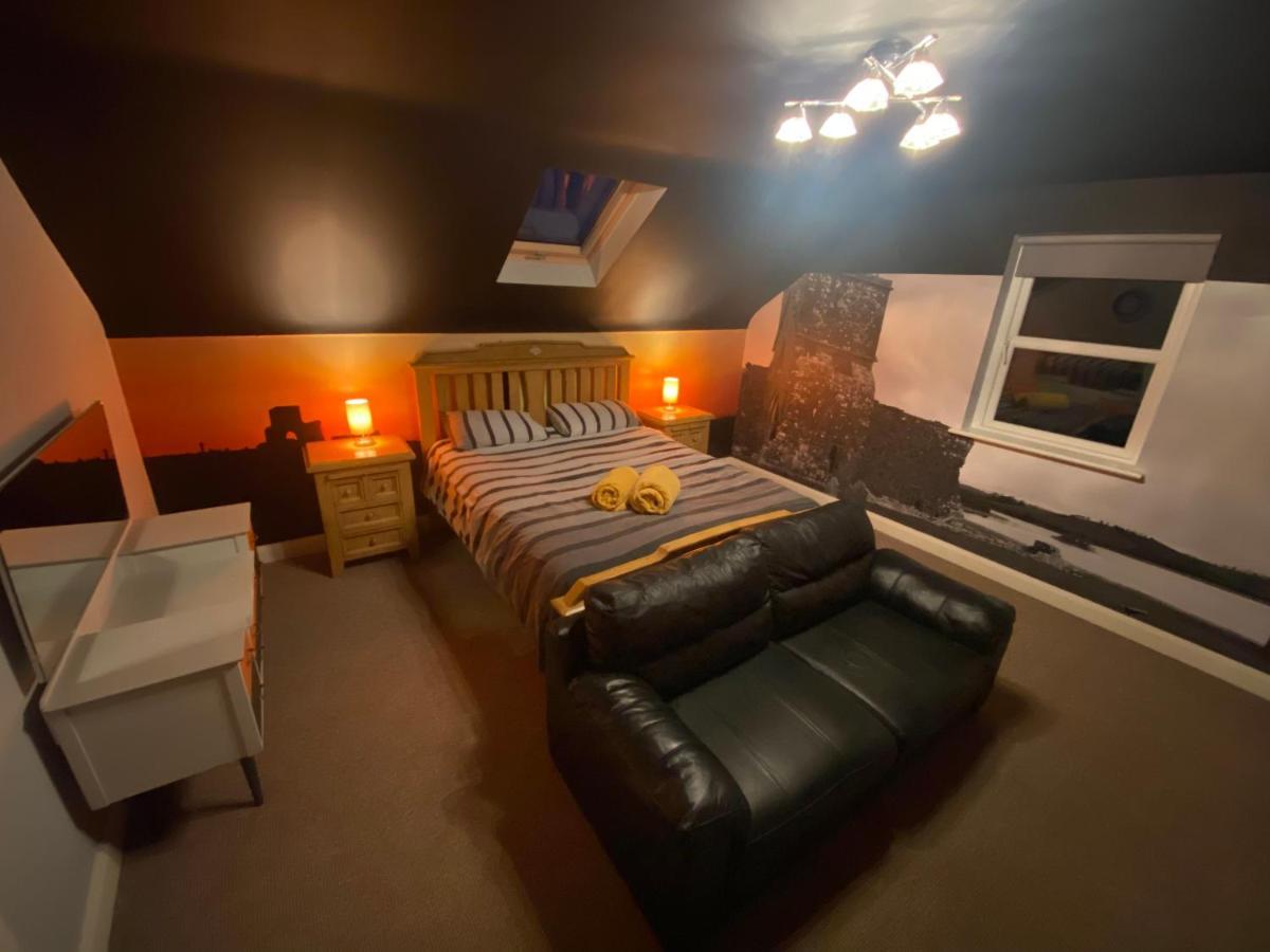 Sleeps 12 Hot Tub Sauna Cinema Pets Welcome Enniskillen Ngoại thất bức ảnh