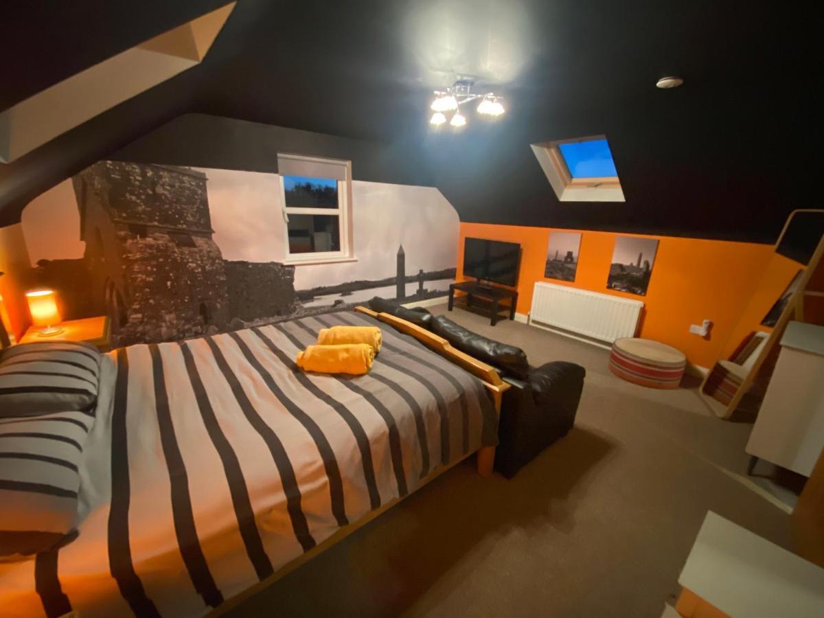 Sleeps 12 Hot Tub Sauna Cinema Pets Welcome Enniskillen Ngoại thất bức ảnh